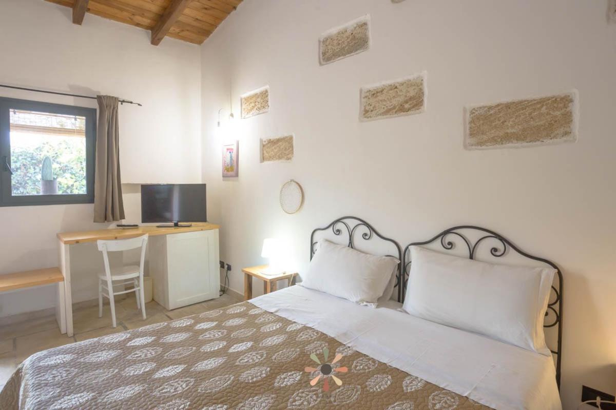 Agriturismo Tenuta Margherita Torre Lapillo Kültér fotó