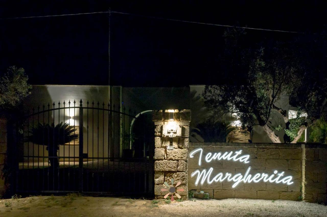 Agriturismo Tenuta Margherita Torre Lapillo Kültér fotó
